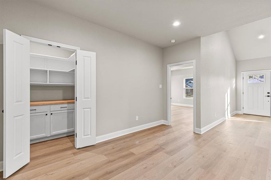 Spacious, unfurnished interior of a new home in , Waco (Image 20). Spacious, unfurnished interior of a new home in , Waco (Image 20).