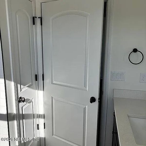 Close-up of interior finishes inside a home in , Green Cove Springs (Image 16).