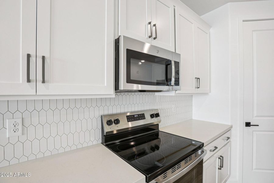 10-web-or-mls-La Senda Dr W-S0511-010