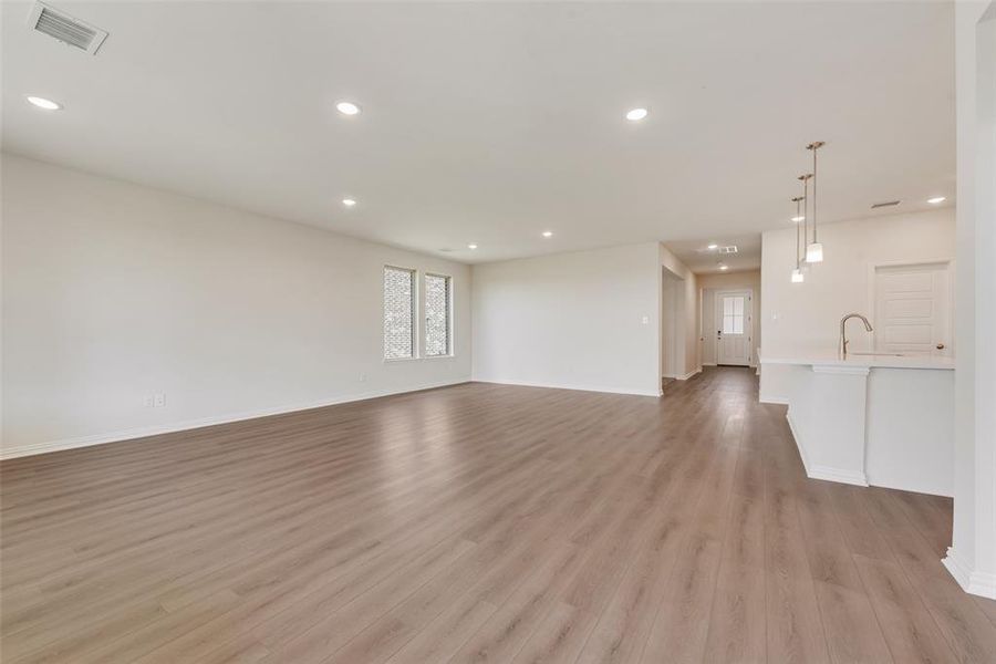 Spacious, unfurnished interior of a new home in Spiritas Ranch, Little Elm (Image 12). Spacious, unfurnished interior of a new home in Spiritas Ranch, Little Elm (Image 12).