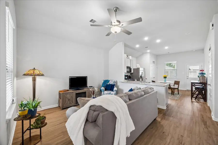 Furnished interior view inside a new home in Magnolia Springs, Montgomery (Image 4).