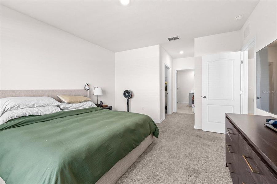 Furnished interior view inside a new home in , Bartow (Image 19).