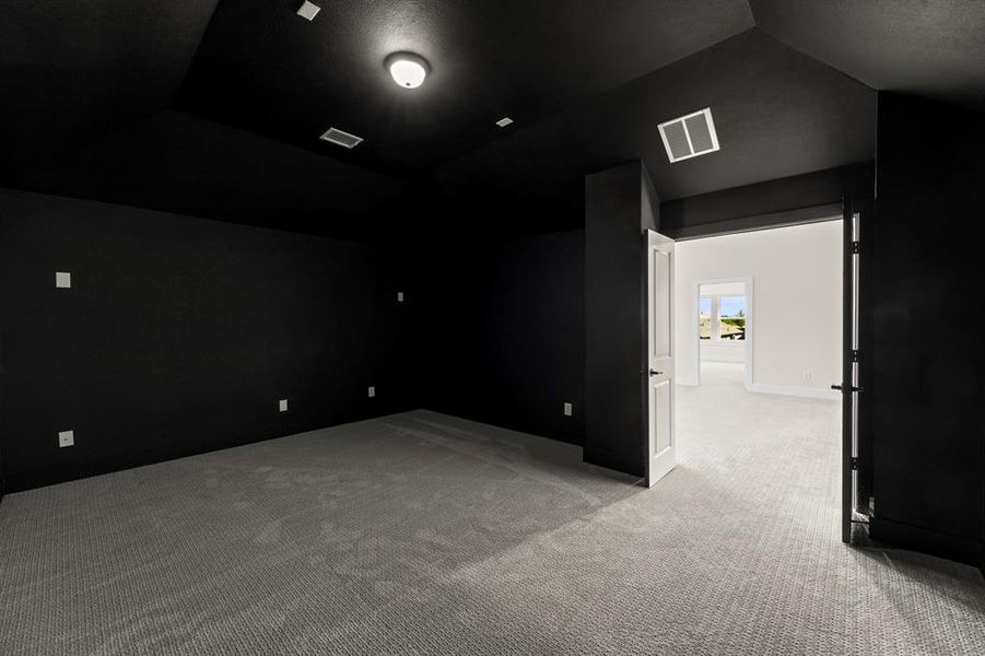 26. 6225 Mulberry - Media