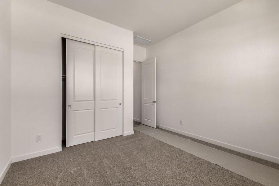 Spacious, unfurnished interior of a new home in Landmarke, San Tan Valley (Image 14). Spacious, unfurnished interior of a new home in Landmarke, San Tan Valley (Image 14).