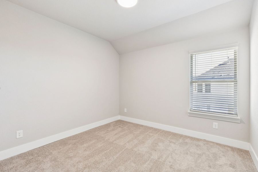 Spacious, unfurnished interior of a new home in Painted Tree Woodland West, McKinney (Image 35).