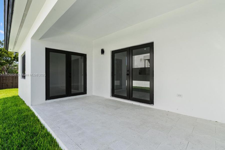 Exterior details and patio area of a home in , Cutler Bay (Image 20).
