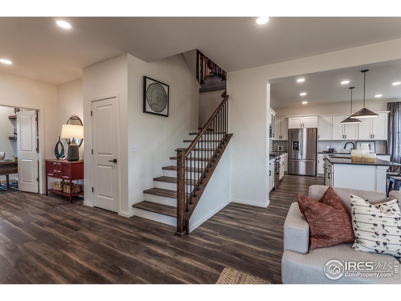 EXAMPLE PHOTO: OPEN FLOOR PLAN EXAMPLE PHOTO: OPEN FLOOR PLAN