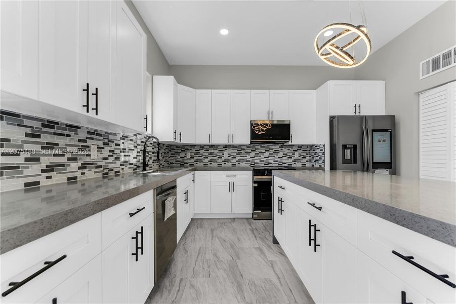 Furnished interior view inside a new home in , Fort Lauderdale (Image 7).
