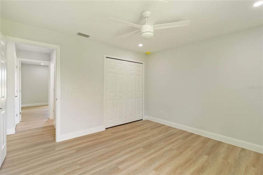 Spacious, unfurnished interior of a new home in , Rotonda West (Image 26).