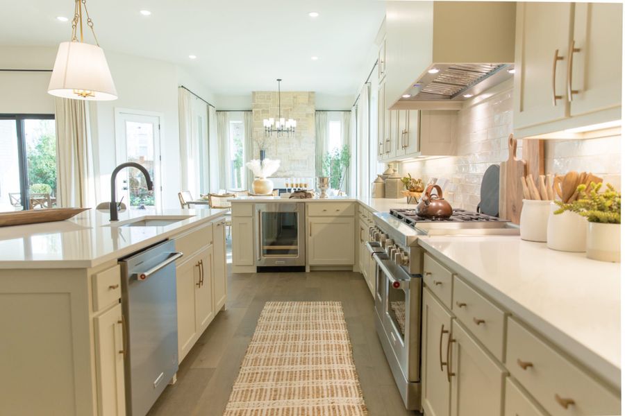 Representative furnished interior of a home built from the 5541 by Tradition Homes in Mustang Lakes, McKinney (Image 7).