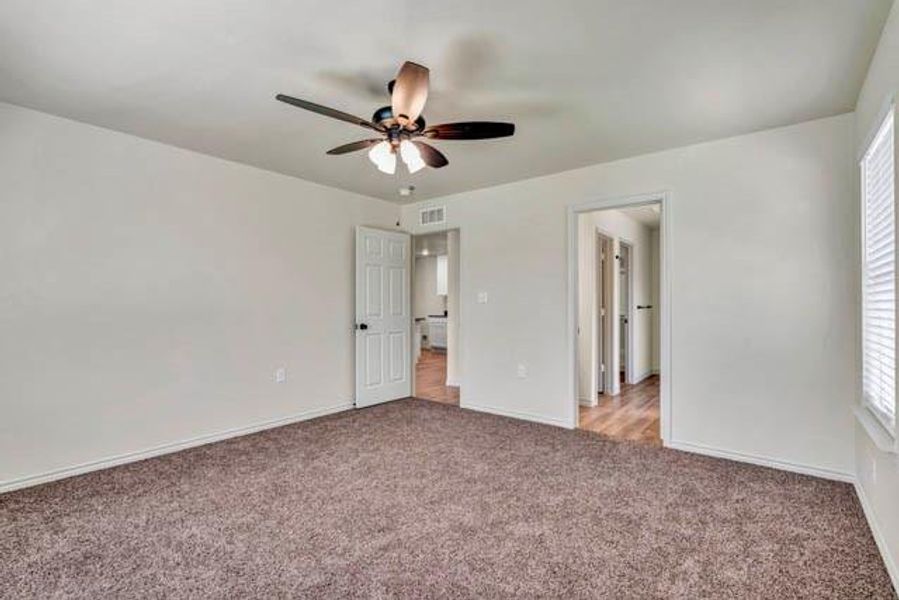 Spacious, unfurnished interior of a new home in , Fort Worth (Image 22).