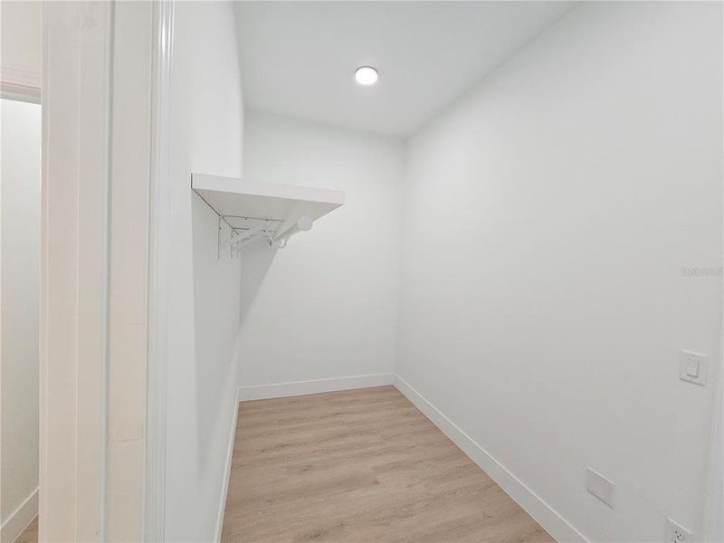 Spacious, unfurnished interior of a new home in , Ocala (Image 23).