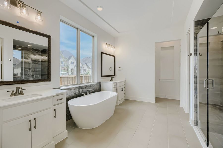 4801 Strada - Primary Bathroom 4801 Strada - Primary Bathroom