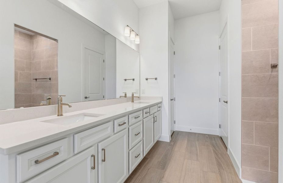 Furnished interior view inside a new home in Del Webb River Reserve, Spring Hill (Image 7).