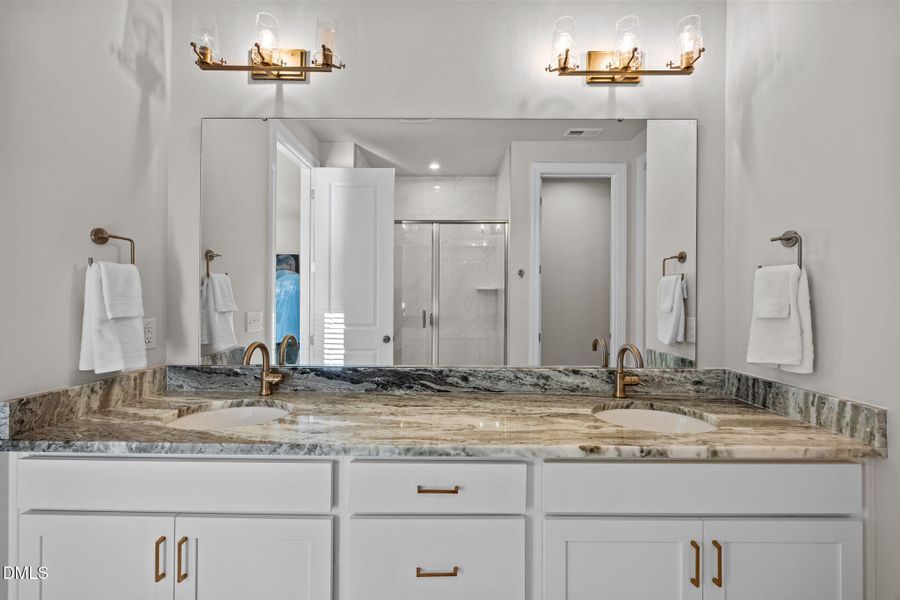 38-web-or-mls-IMG_7001 38-web-or-mls-IMG_7001