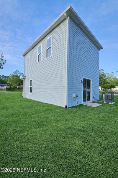 Exterior details and patio area of a home in , Jacksonville (Image 3).