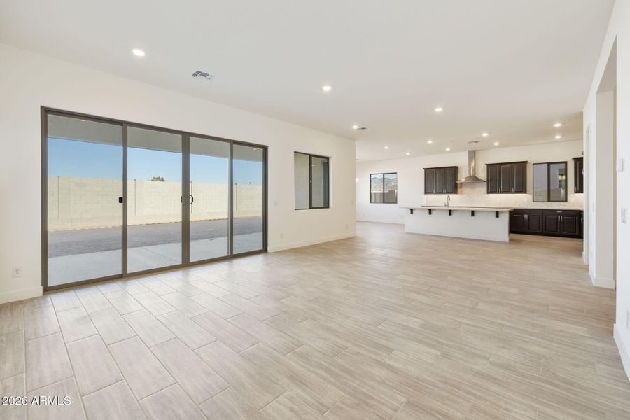 GREAT ROOM / KITCHEN GREAT ROOM / KITCHEN