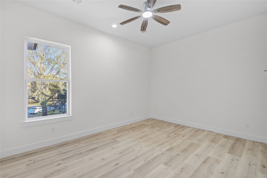 Spacious, unfurnished interior of a new home in , Houston (Image 23).