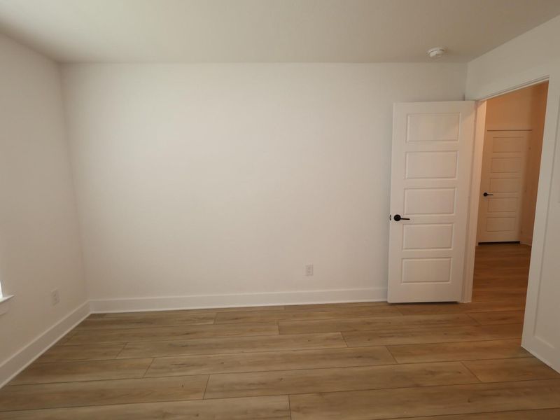Spacious, unfurnished interior of a new home in Lago Mar, Santa Fe (Image 13).