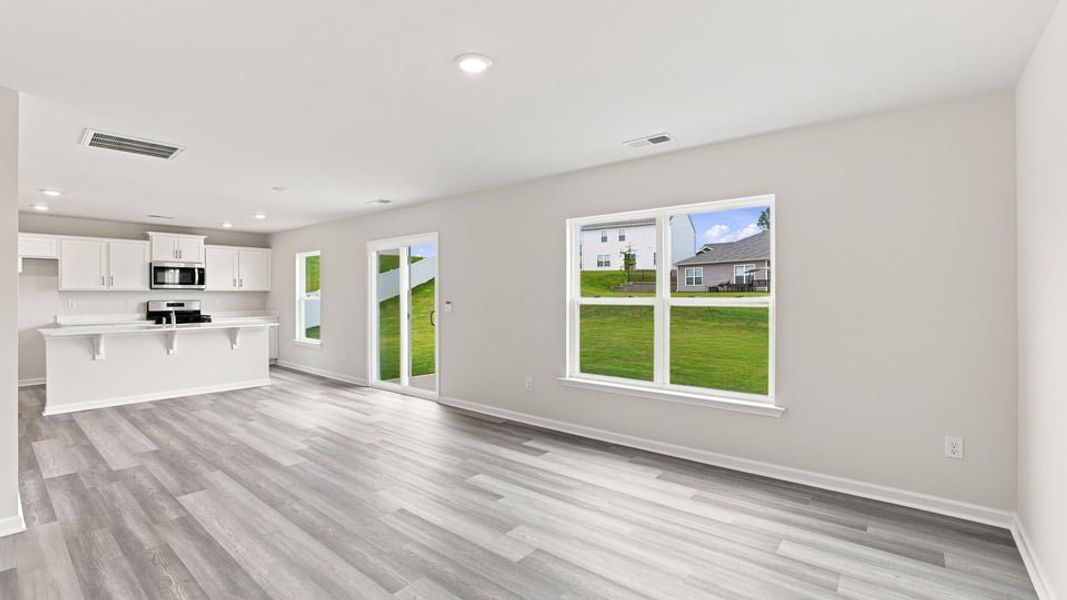 Spacious, unfurnished interior of a new home in Lakestone, Woodruff (Image 21).
