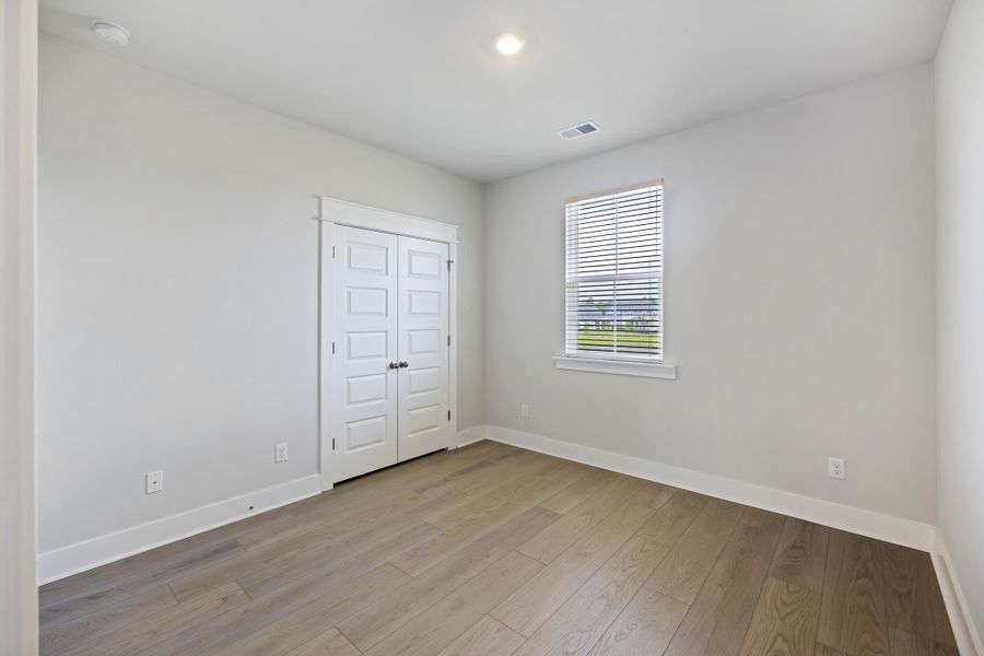 Spacious, unfurnished interior of a new home in , Summerville (Image 24).
