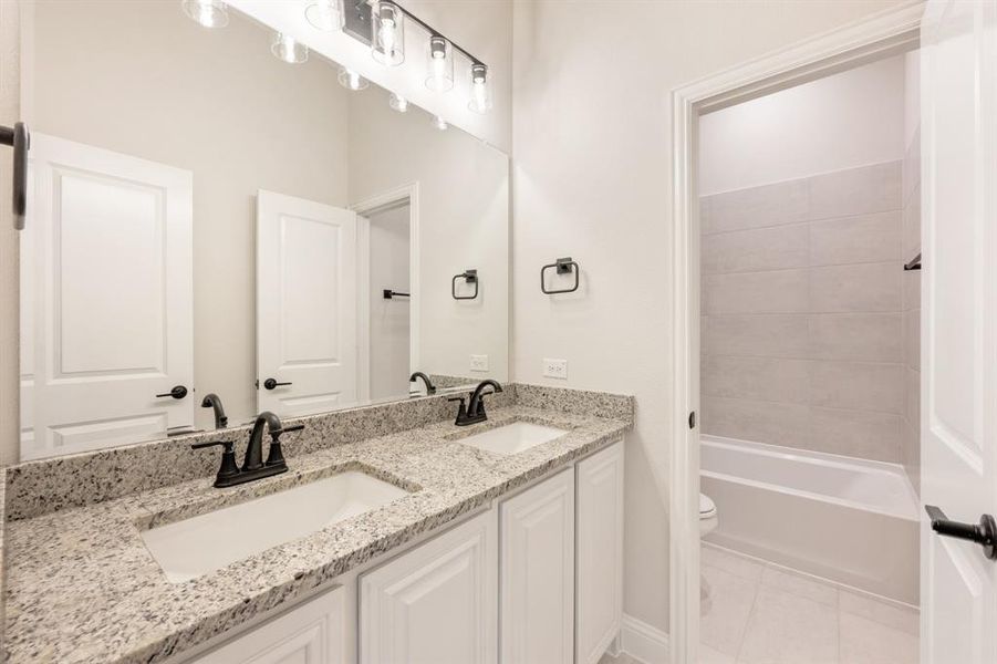 Furnished interior view inside a new home in The Retreat at North Grove 60, Waxahachie (Image 7). Furnished interior view inside a new home in The Retreat at North Grove 60, Waxahachie (Image 7).