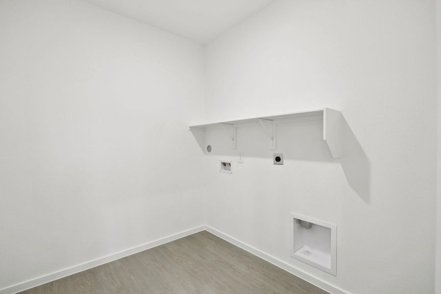 Spacious, unfurnished interior of a new home in Crosby Farms, Crosby (Image 20).