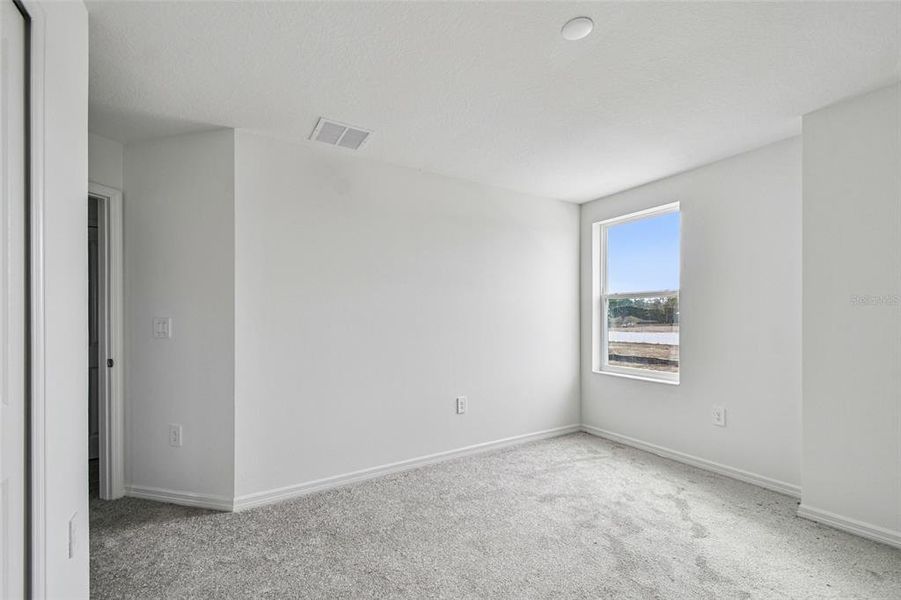 Spacious, unfurnished interior of a new home in Southpointe, Palmetto (Image 25).