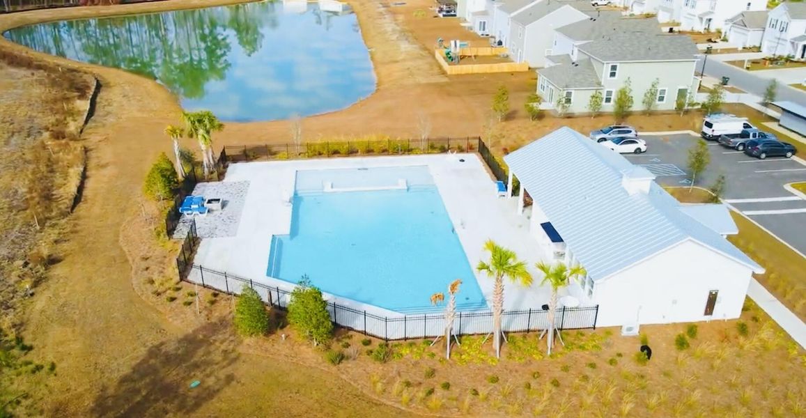 Community amenities in Shell Pointe at Cobblestone Village, Summerville (Image 21).