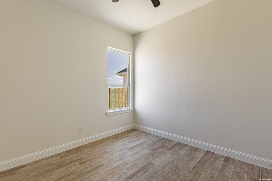 Spacious, unfurnished interior of a new home in , Eagle Pass (Image 21).