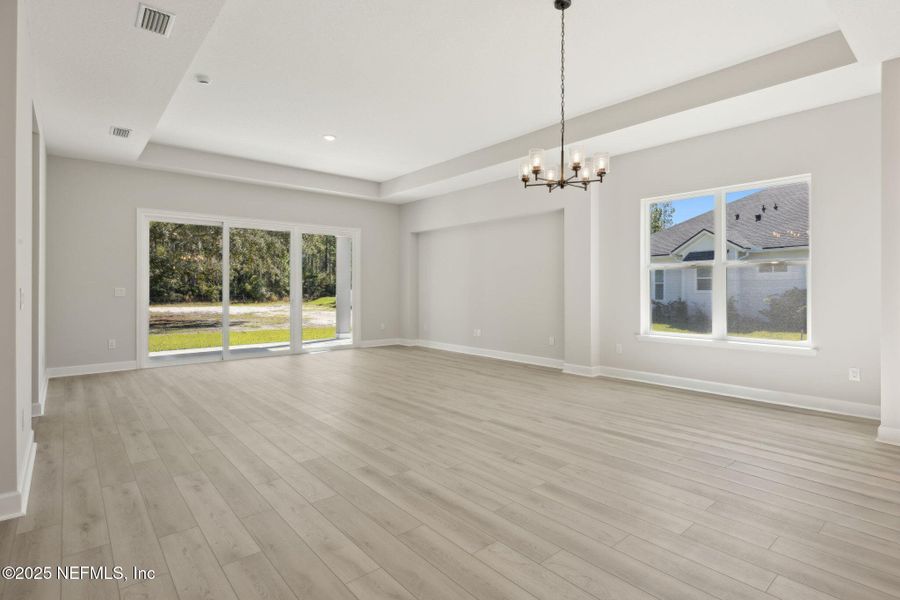 Spacious, unfurnished interior of a new home in Edwards Creek Estates, Jacksonville (Image 18).