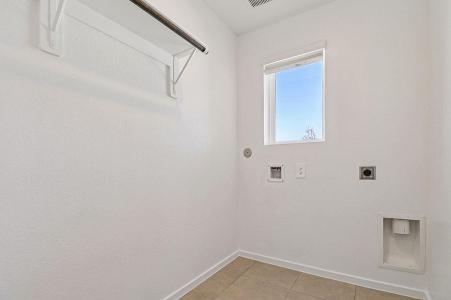 Spacious, unfurnished interior of a new home in , Conroe (Image 15). Spacious, unfurnished interior of a new home in , Conroe (Image 15).