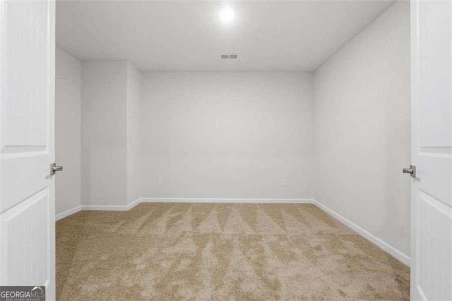 Spacious, unfurnished interior of a new home in Parkway James, Snellville (Image 17). Spacious, unfurnished interior of a new home in Parkway James, Snellville (Image 17).