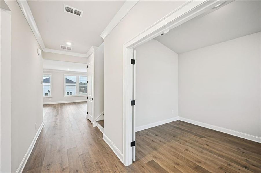 Spacious, unfurnished interior of a new home in River Pointe, Monroe (Image 22).