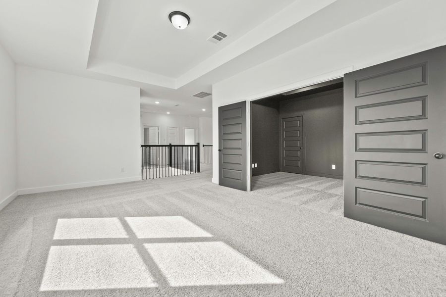 Spacious, unfurnished interior of a new home in , Katy (Image 20).