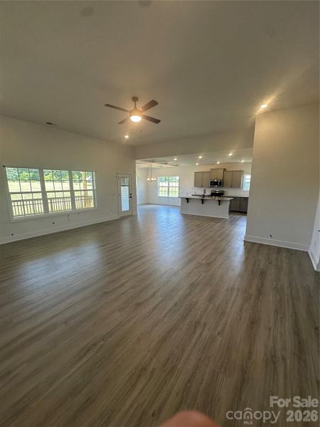 Spacious, unfurnished interior of a new home in Cardiff Glyn, Catawba (Image 11).