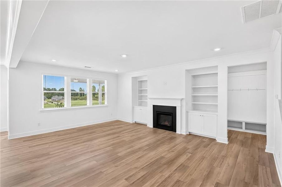 Spacious, unfurnished interior of a new home in Estates at Yellow Creek, Cumming (Image 20). Spacious, unfurnished interior of a new home in Estates at Yellow Creek, Cumming (Image 20).
