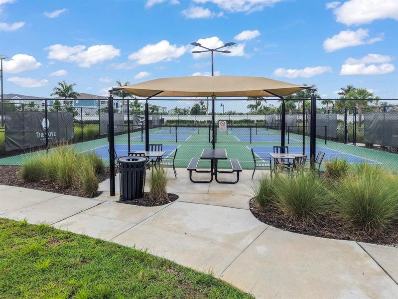 Community amenities in , Port Charlotte (Image 72).
