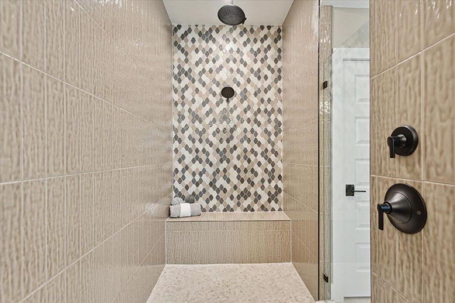 Owners Bathroom - Biscayne II at North River Ranch:Owners Bathroom - Biscayne II at North River Ranch