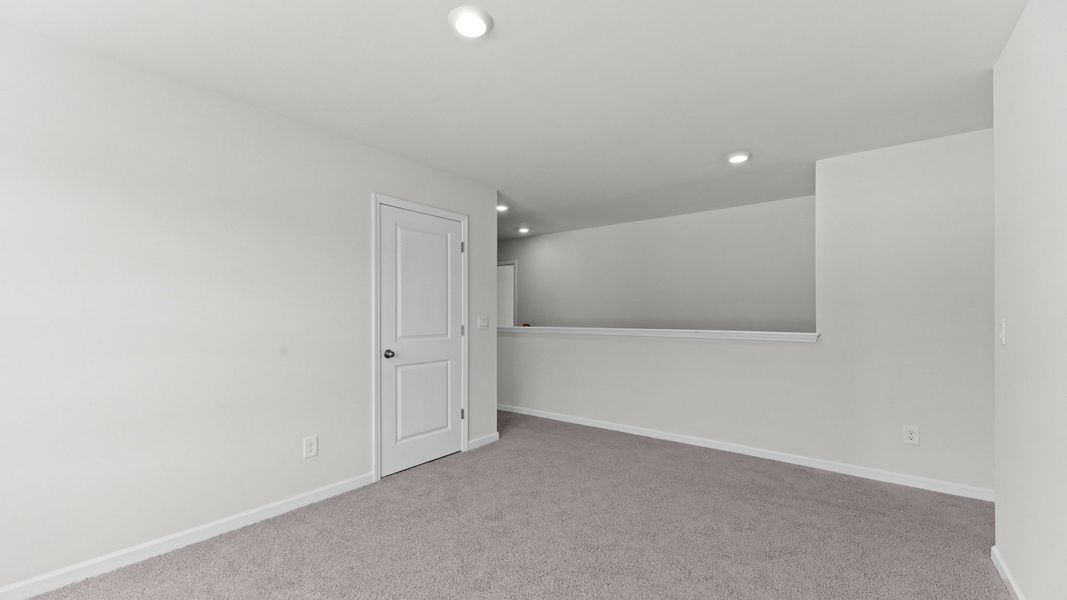 Spacious, unfurnished interior of a new home in West New Bern, New Bern (Image 31).