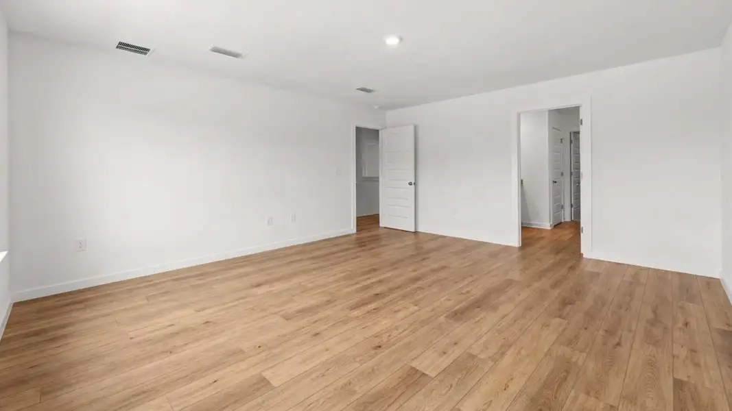 Spacious, unfurnished interior of a new home in Magnolia Lane, Santa Rosa Beach (Image 13).