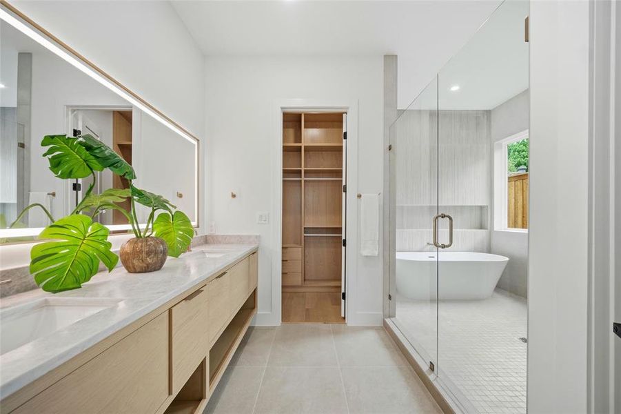 Furnished interior view inside a new home in , Dallas (Image 17).