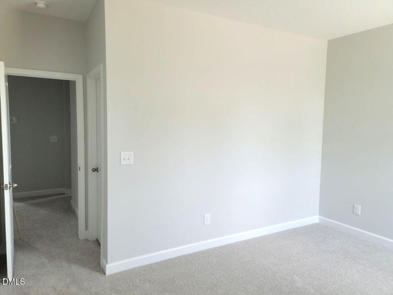 Spacious, unfurnished interior of a new home in Tobacco Road, Angier (Image 12).