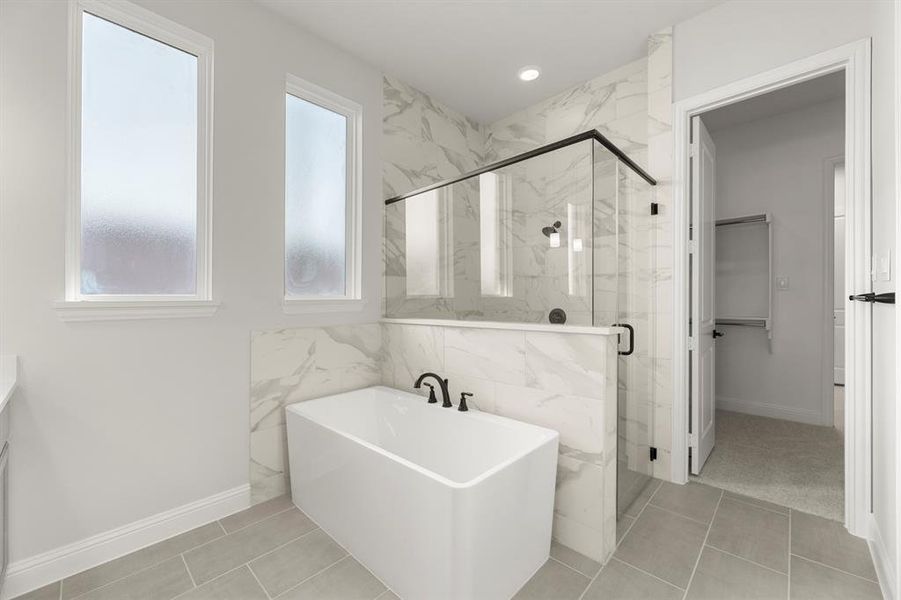 09. 2232 Euclid - Bath (2) 09. 2232 Euclid - Bath (2)