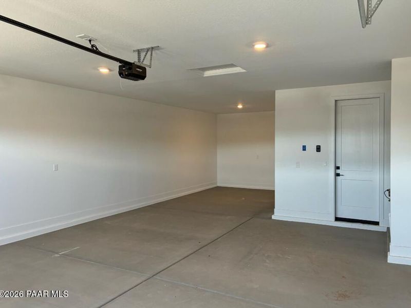 Spacious, unfurnished interior of a new home in South Ranch Western Collection, Prescott (Image 11).