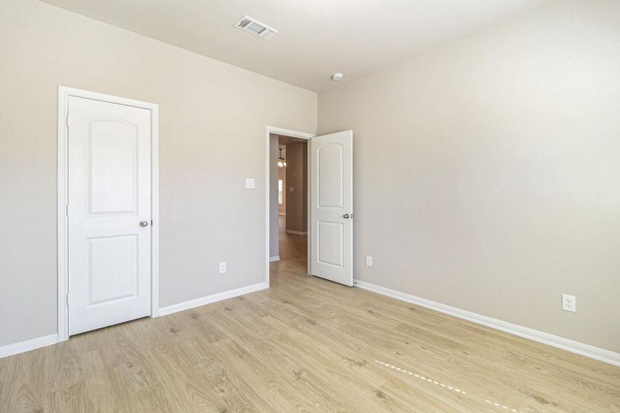 Spacious, unfurnished interior of a new home in Columbia Lakes, West Columbia (Image 14). Spacious, unfurnished interior of a new home in Columbia Lakes, West Columbia (Image 14).