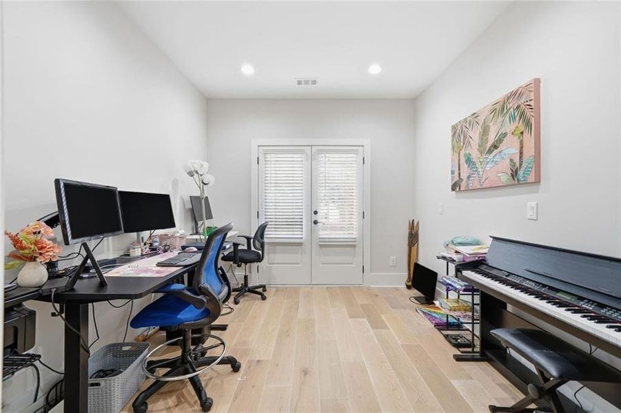Furnished interior view inside a new home in , Alpharetta (Image 18).