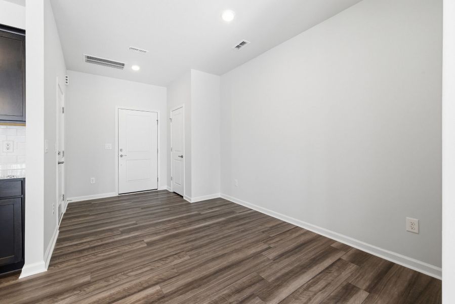 Spacious, unfurnished interior of a new home in Flemingfield, Greensboro (Image 24).