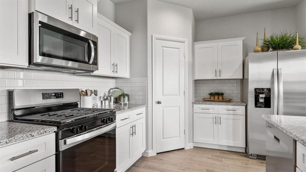 Furnished interior view inside a new home in Lankford Farms, Cleburne (Image 6).