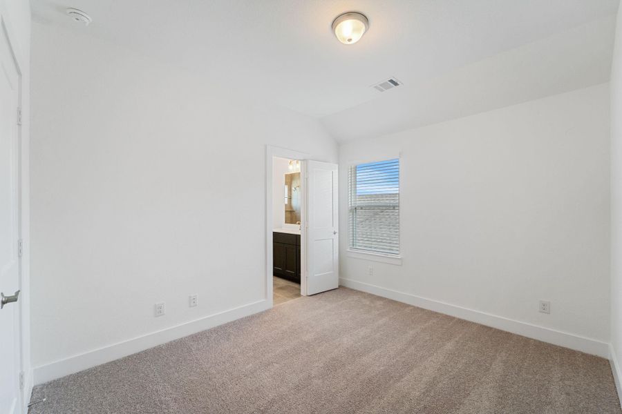 Spacious, unfurnished interior of a new home in Jordan Ranch, Fulshear (Image 32). Spacious, unfurnished interior of a new home in Jordan Ranch, Fulshear (Image 32).